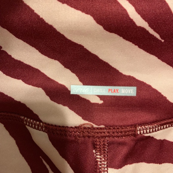 NWOT Aerie Patterned Chill Leggings - Picture 4 of 4